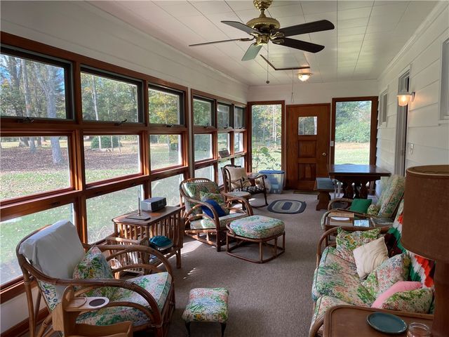 239 Sleepy Hollow Dr, Franklin, PA 16323