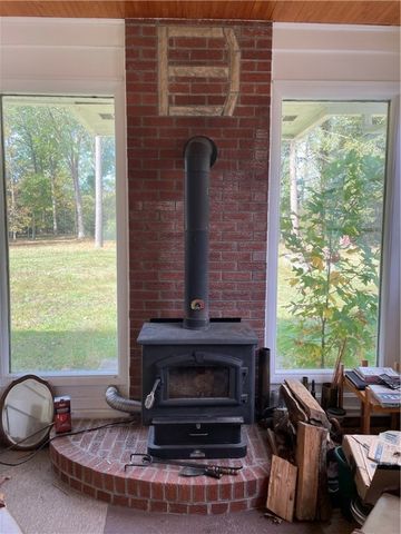 239 Sleepy Hollow Dr, Franklin, PA 16323