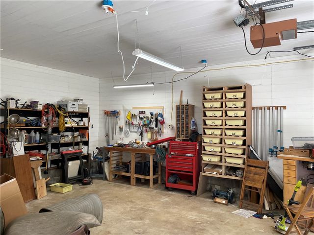 239 Sleepy Hollow Dr, Franklin, PA 16323