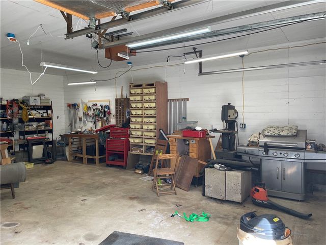 239 Sleepy Hollow Dr, Franklin, PA 16323