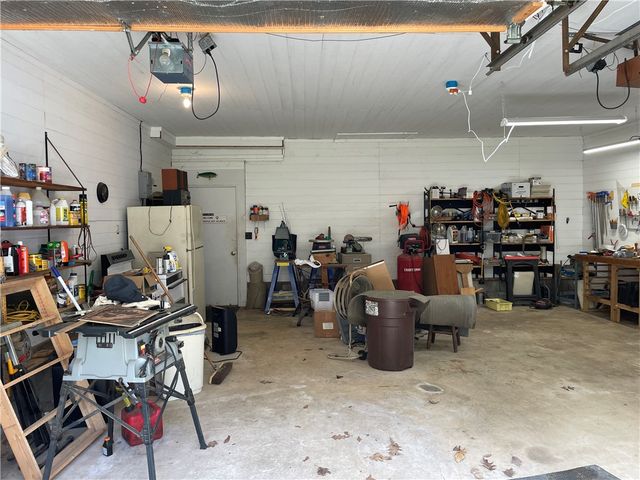 239 Sleepy Hollow Dr, Franklin, PA 16323