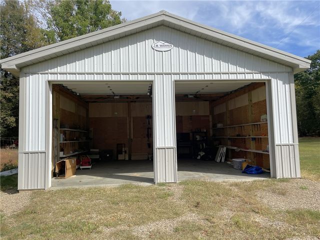 239 Sleepy Hollow Dr, Franklin, PA 16323