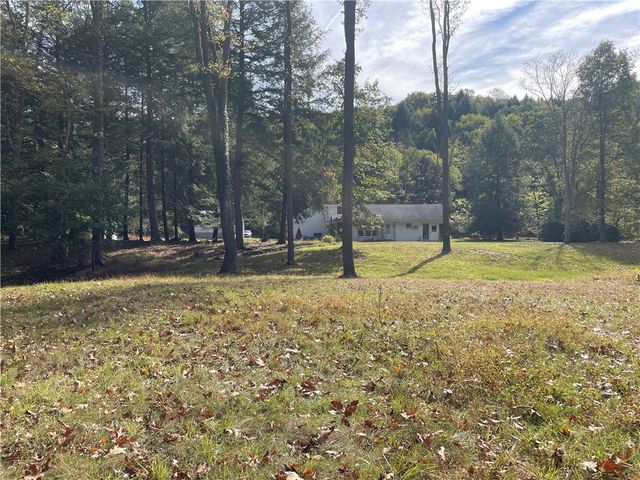 239 Sleepy Hollow Dr, Franklin, PA 16323