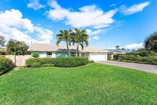 711 SW 27th Terrace, Boynton Beach, FL 33435
