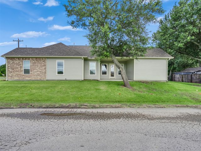 4102 Hill Avenue, Dickinson, TX 77539