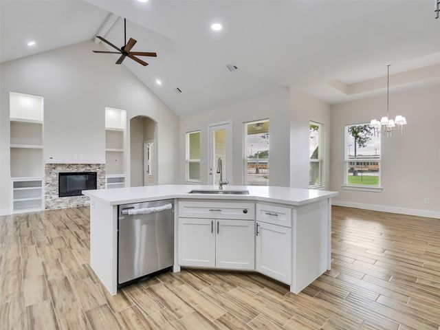 4102 Hill Avenue, Dickinson, TX 77539