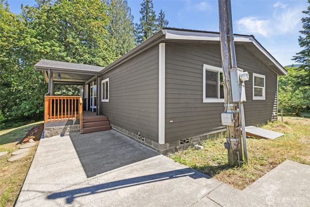 1806 Monroe Road, Port Angeles, WA 98362