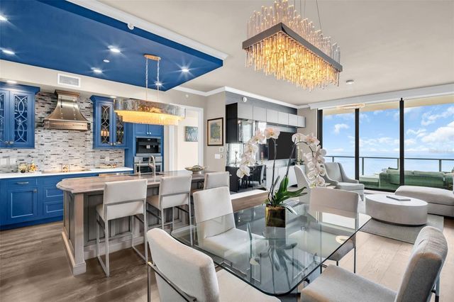 100 1ST AVENUE N 3404, St Petersburg, FL 33701