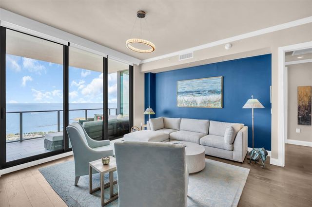 100 1ST AVENUE N 3404, St Petersburg, FL 33701