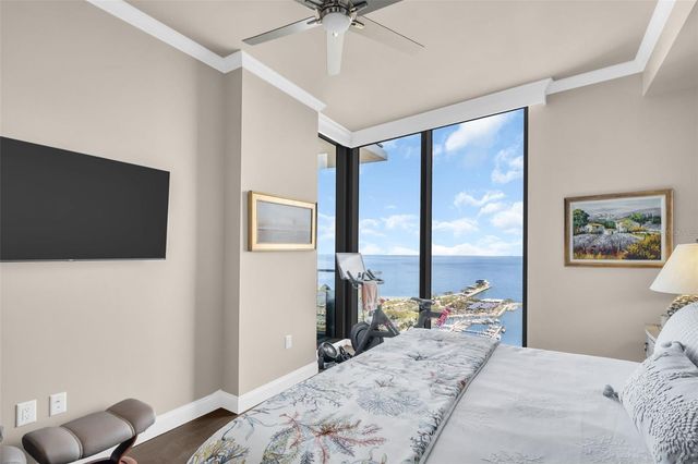 100 1ST AVENUE N 3404, St Petersburg, FL 33701