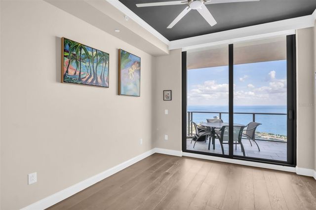 100 1ST AVENUE N 3404, St Petersburg, FL 33701