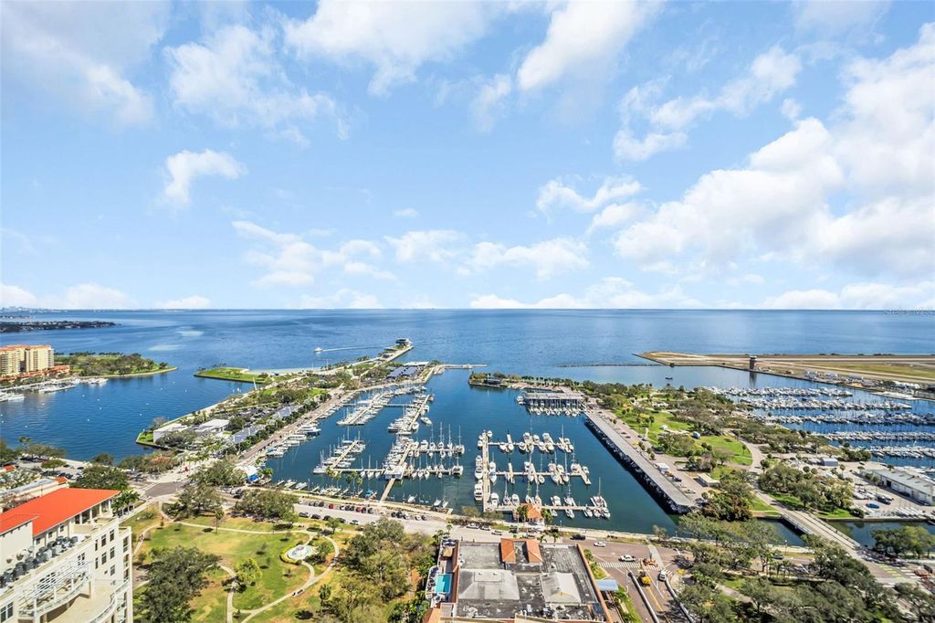 100 1ST AVENUE N 3404, St Petersburg, FL 33701