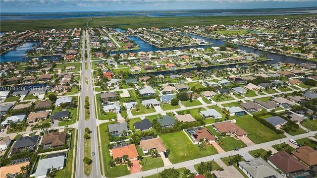 4724 SW 23RD AVE, Cape Coral, FL 33914