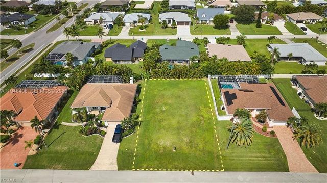 4724 SW 23RD AVE, Cape Coral, FL 33914