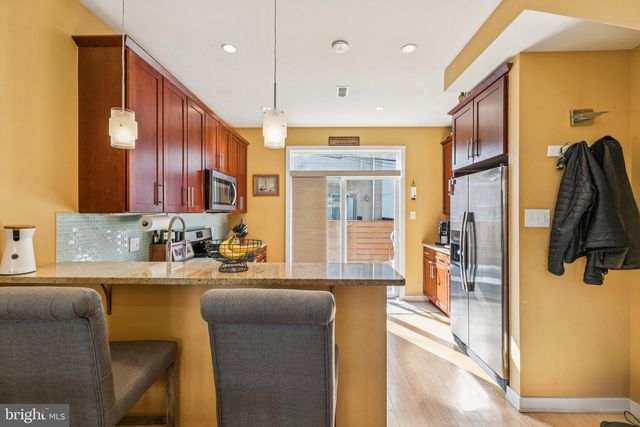 2400 MADISON SQ, Philadelphia, PA 19146