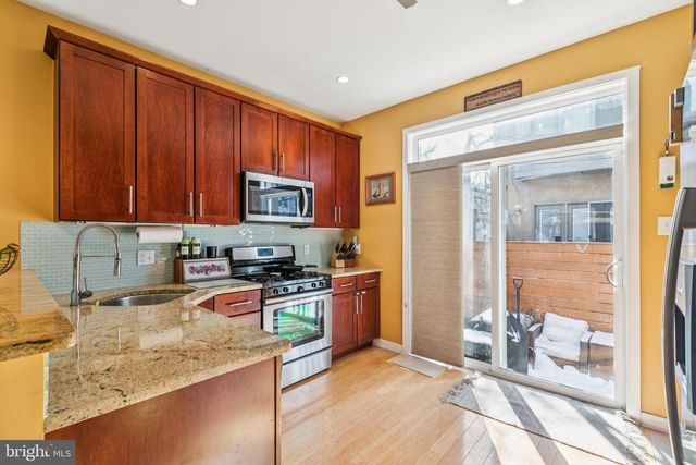 2400 MADISON SQ, Philadelphia, PA 19146