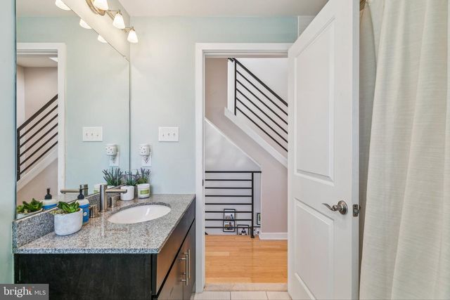 2400 MADISON SQ, Philadelphia, PA 19146