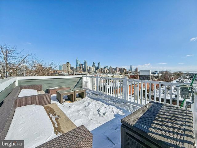 2400 MADISON SQ, Philadelphia, PA 19146