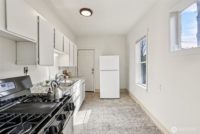 3527 Wetmore Avenue, Everett, WA 98201