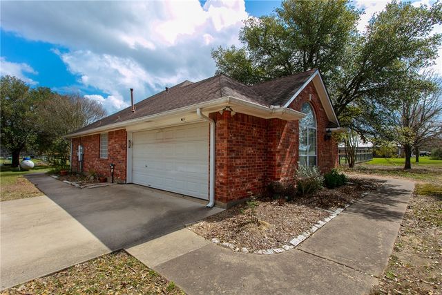 1879 Arrington Road, College Station, TX 77845