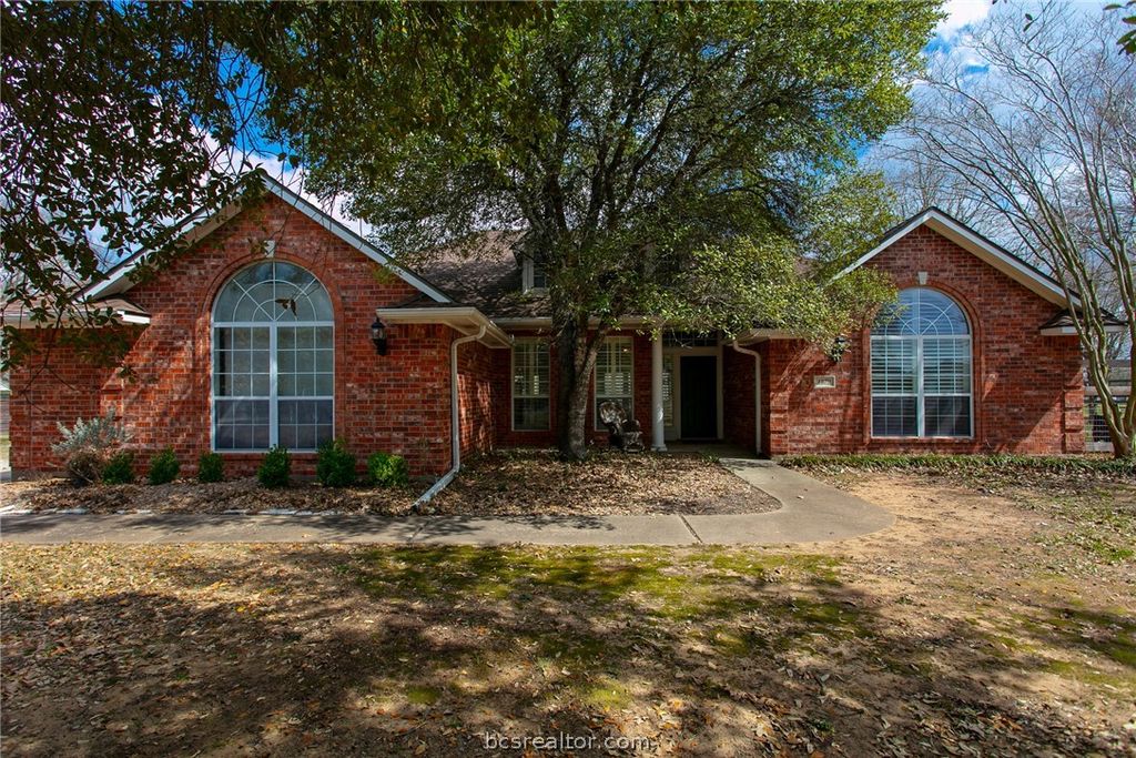 1879 Arrington Road, College Station, TX 77845
