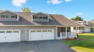 31 Brackett Lane B, Hudson, NH 03051