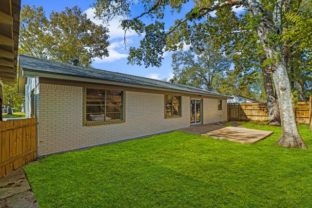 703 Austin Street, Columbus, TX 78934