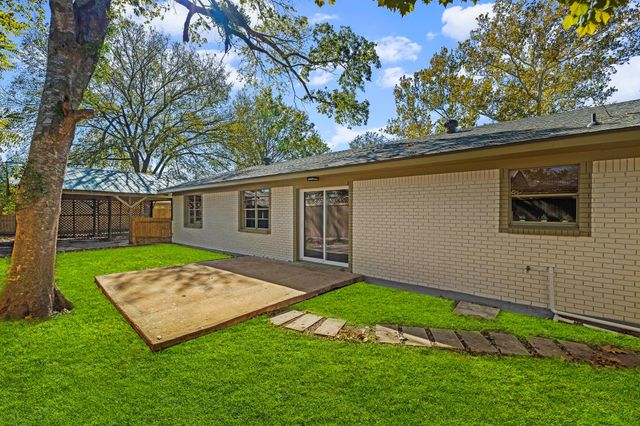 703 Austin Street, Columbus, TX 78934