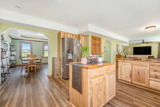 928 N Calumet Avenue, Chesterton, IN 46304