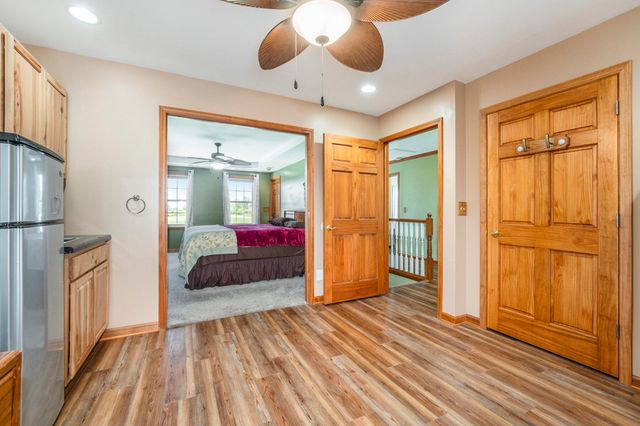 928 N Calumet Avenue, Chesterton, IN 46304