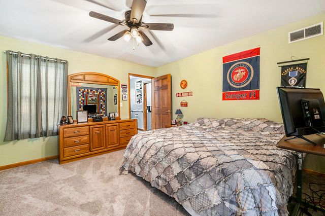 928 N Calumet Avenue, Chesterton, IN 46304