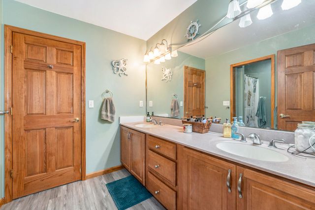 928 N Calumet Avenue, Chesterton, IN 46304