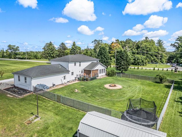 928 N Calumet Avenue, Chesterton, IN 46304