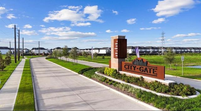 2908 Crown Gate Drive, Houston, TX 77047