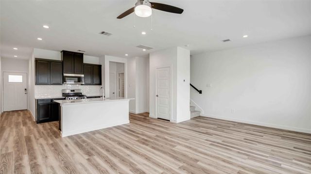 2908 Crown Gate Drive, Houston, TX 77047