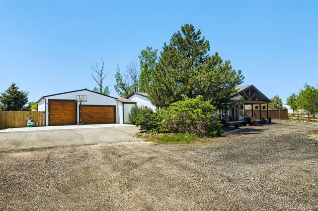 611 Pinyon Circle, Lochbuie, CO 80603