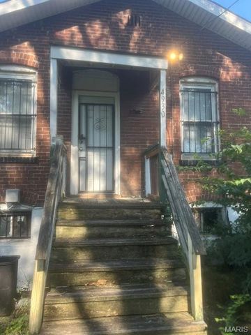 4930 Thekla Avenue, St Louis, MO 63115