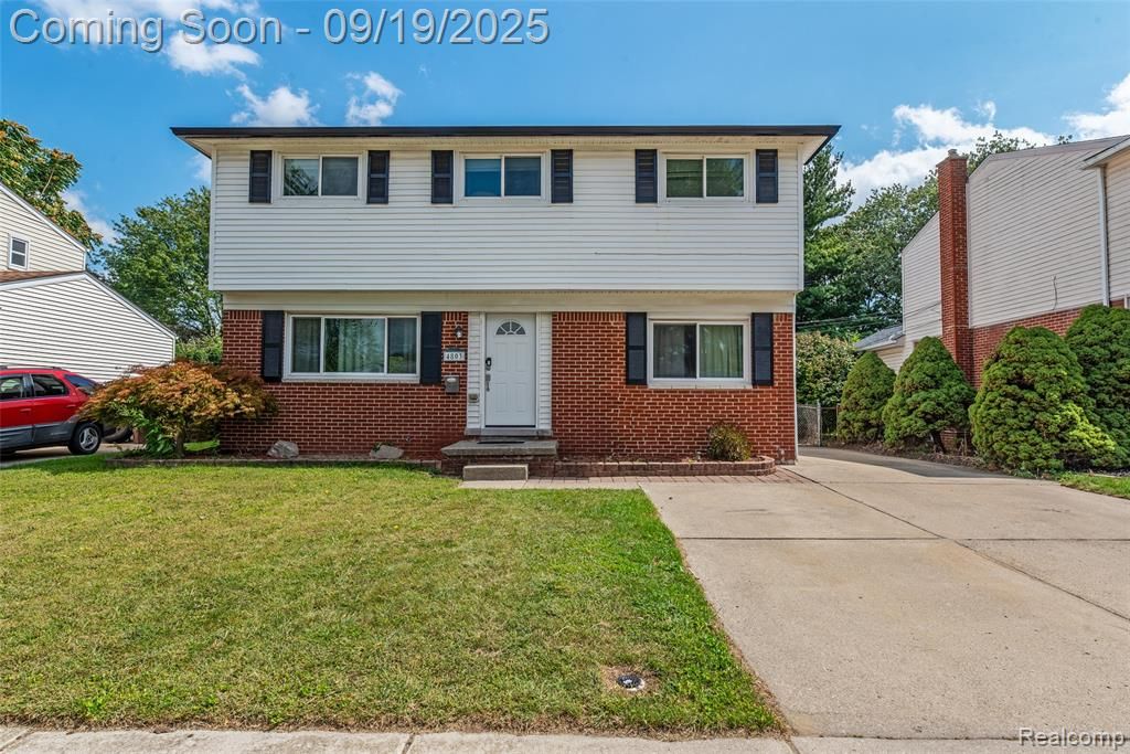 4803 Moore Street, Wayne, MI 48184