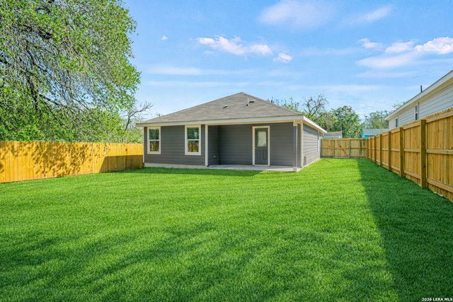 2423 Hicks, San Antonio, TX 78210