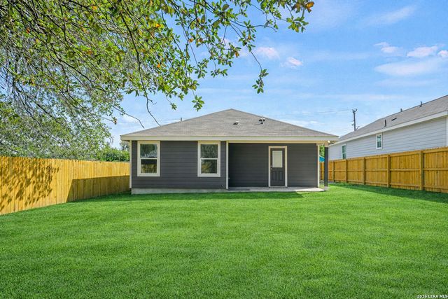 2423 Hicks, San Antonio, TX 78210