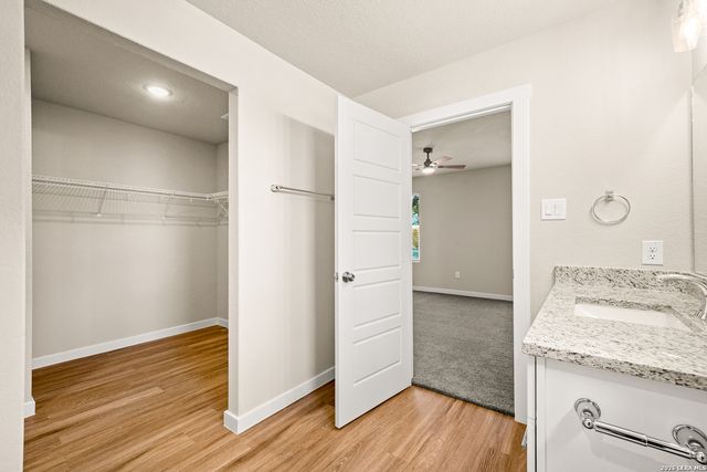 2423 Hicks, San Antonio, TX 78210