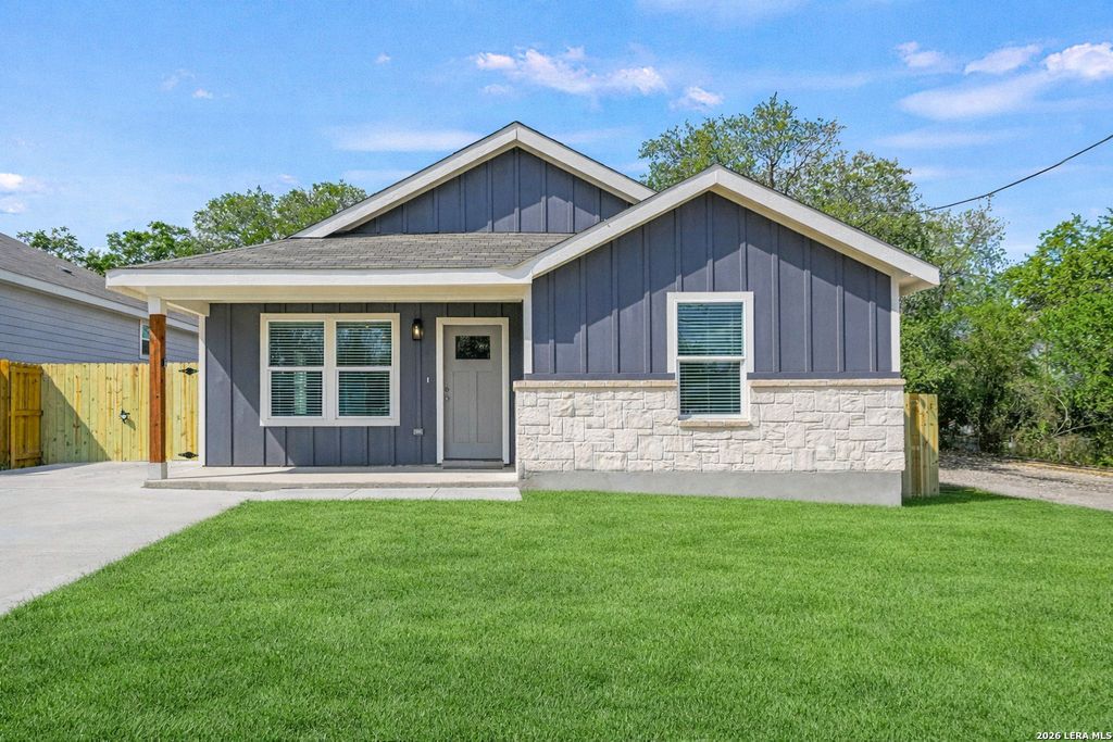 2423 Hicks, San Antonio, TX 78210