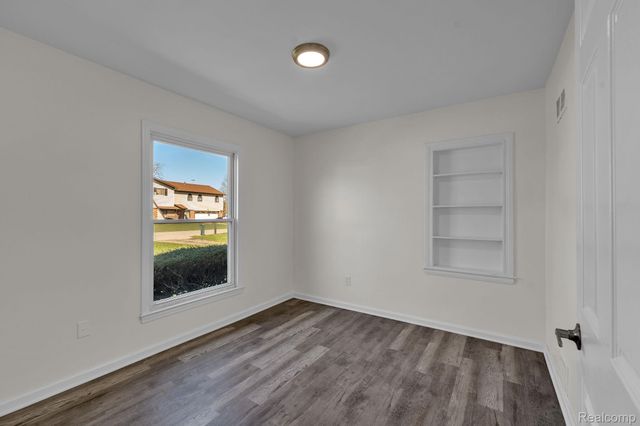 6243 Hunt Street, Romulus, MI 48174