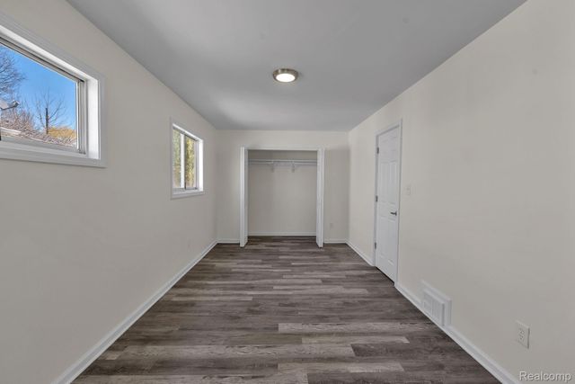 6243 Hunt Street, Romulus, MI 48174