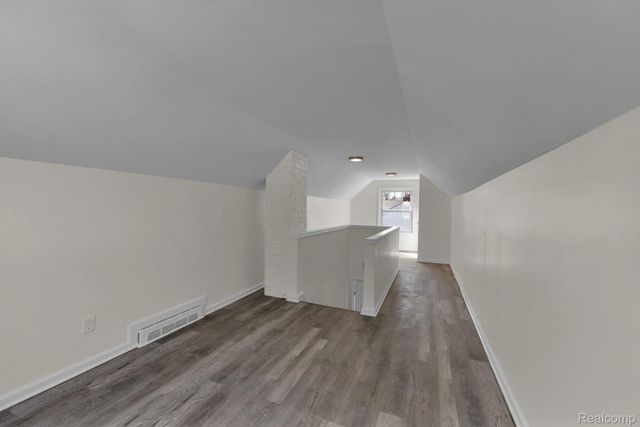 6243 Hunt Street, Romulus, MI 48174