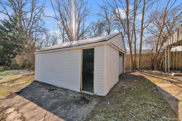 6243 Hunt Street, Romulus, MI 48174