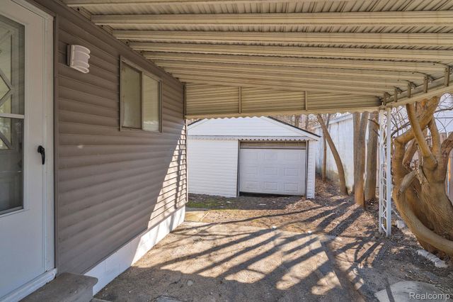 6243 Hunt Street, Romulus, MI 48174