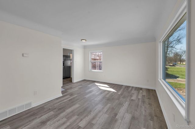 6243 Hunt Street, Romulus, MI 48174