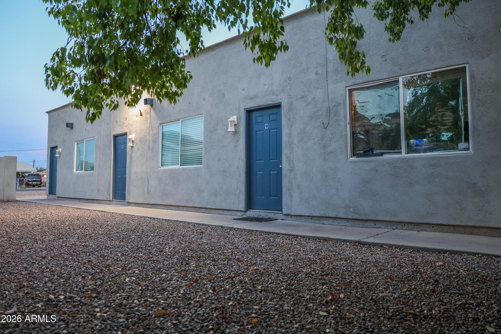464 S WASHINGTON Street, Chandler, AZ 85225 — photo 3