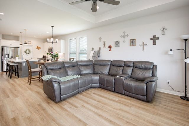2854 Messenger Way, Bryan, TX 77803